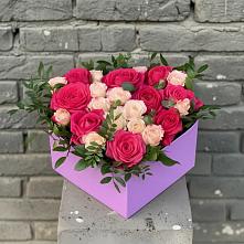 Цветочная композиция из Розы в коробке в Павловске Алтайского края