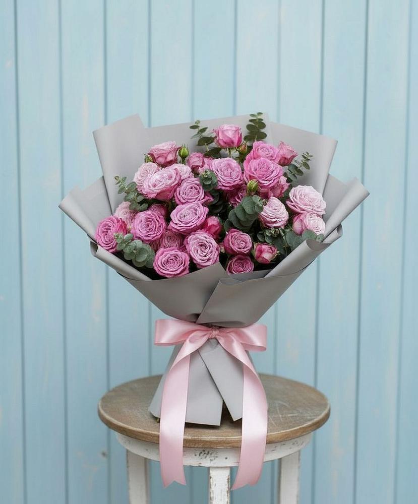 Букет цветов из: Розы в Павловске Алтайского края