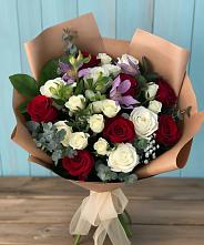 Букет цветов из:  Розы и Альстромерии в Павловске Алтайского края