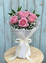 Букет цветов из:  Розы в Павловске Алтайского края