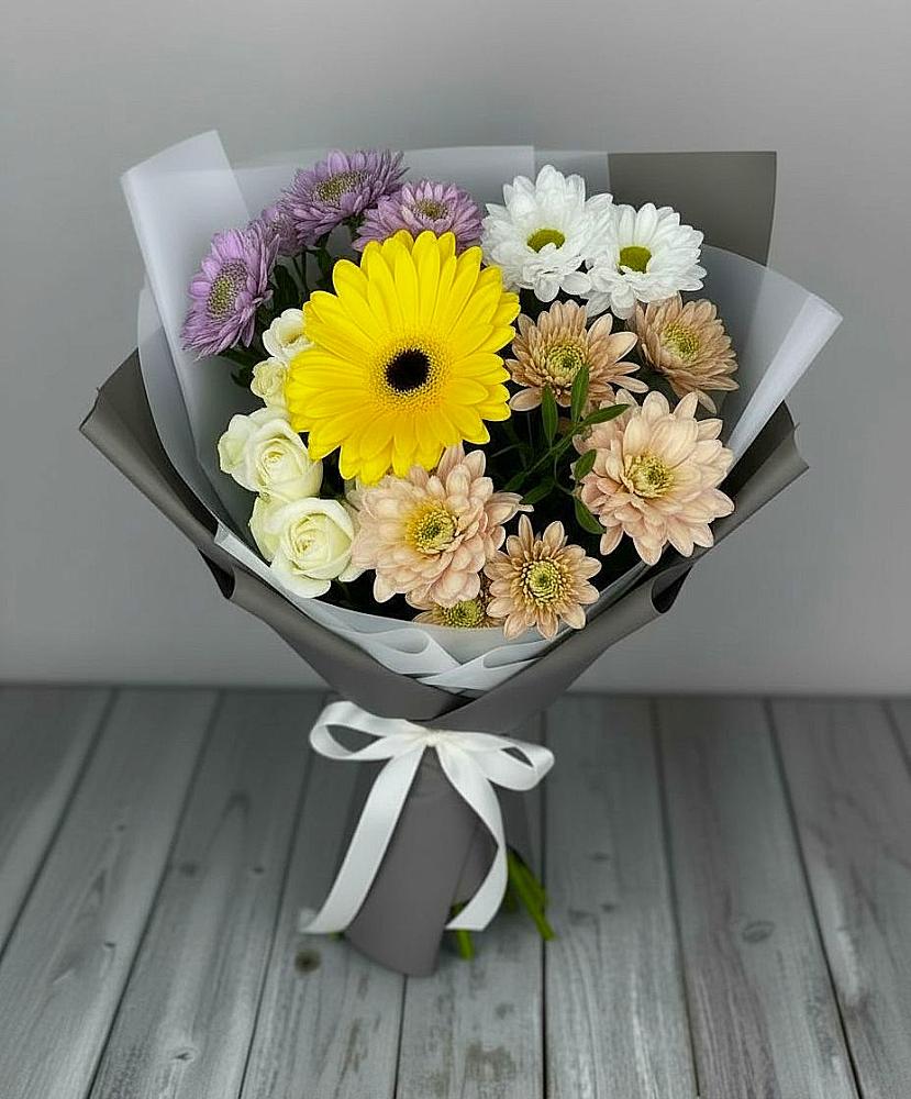 Букет цветов из: Розы, Герберы и Хризантемы в Павловске Алтайского края