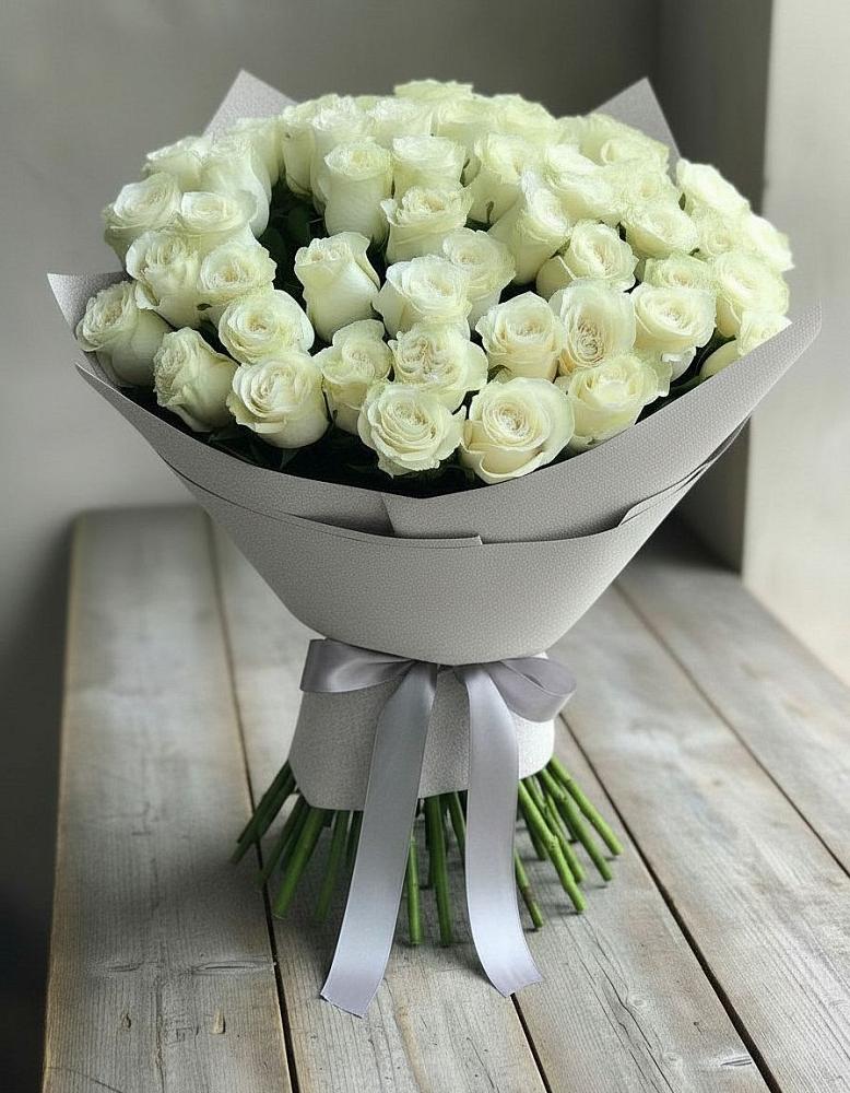 Букет 35 Белых роз в Павловске Алтайского края