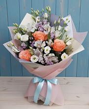 Букет цветов из:  Лизиантусы, Розы, Альстромерии и Гипсофила в Павловске Алтайского края