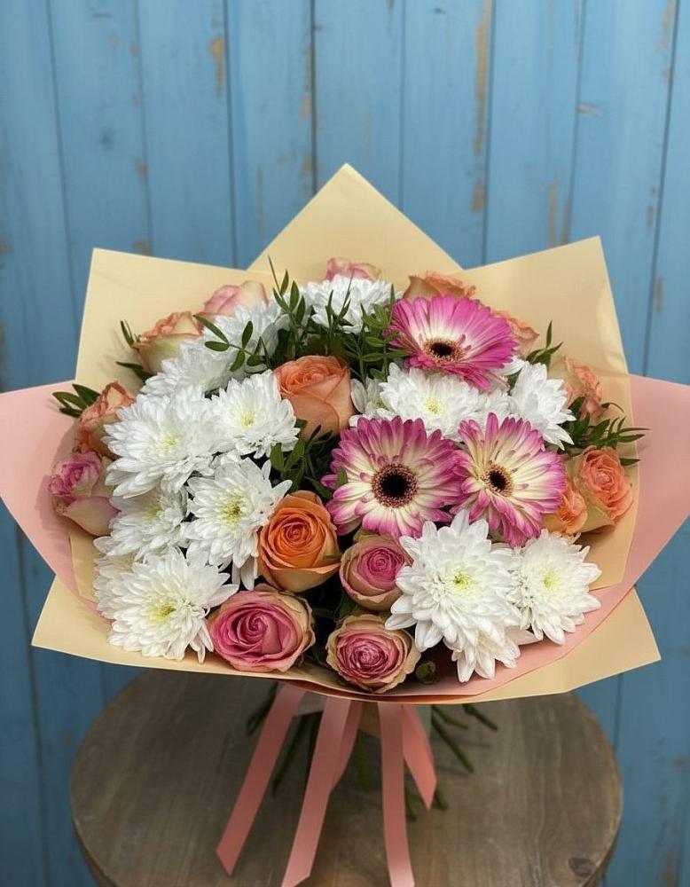 Букет цветов из: Розы, Герберы и Хризантемы в Павловске Алтайского края