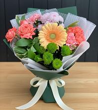 Букет цветов из:  Гвоздики, Розы, Герберы и Хризантемы #REPLACE_PRED# Павловске Алтайского края