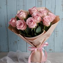 Букет цветов из:  Розы в Павловске Алтайского края
