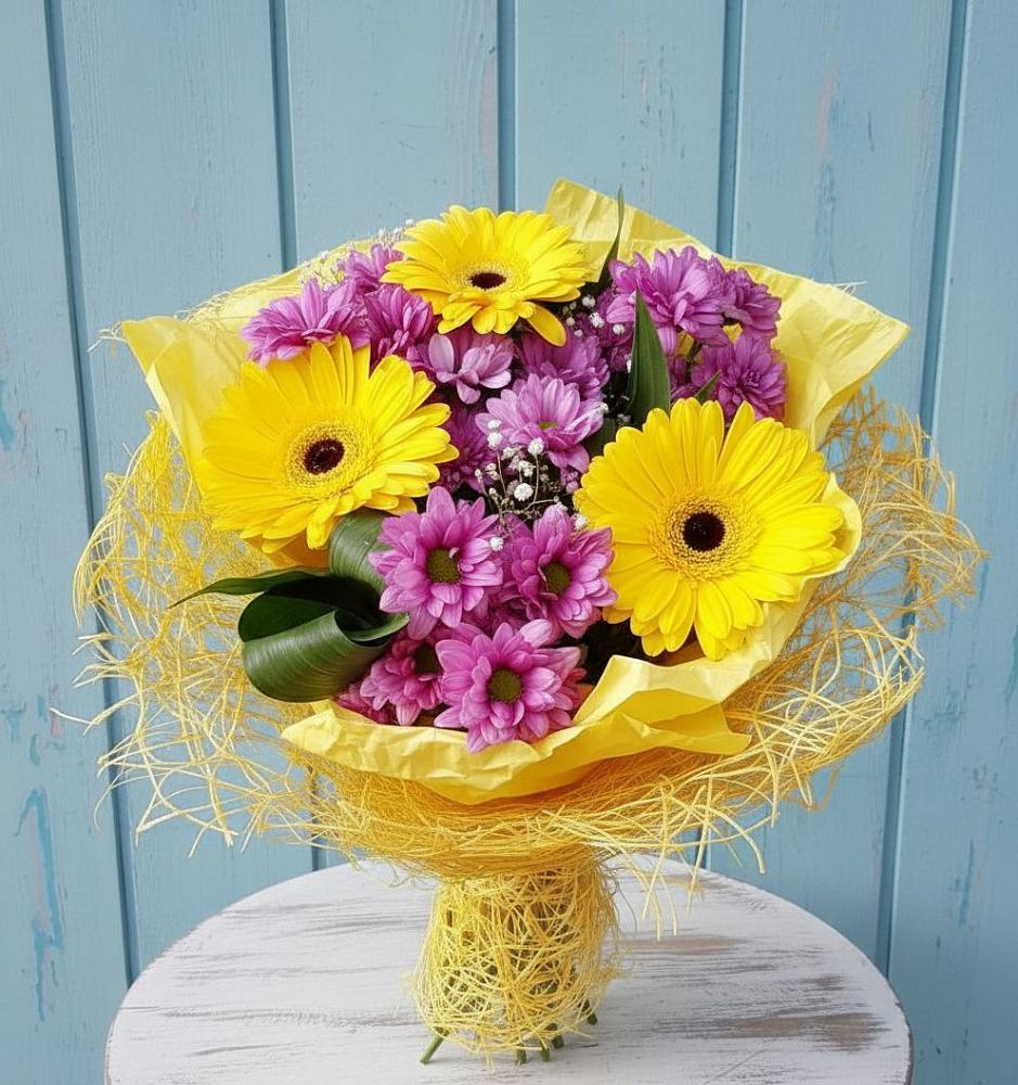 Букет цветов из: Хризантемы и Герберы в Павловске Алтайского края