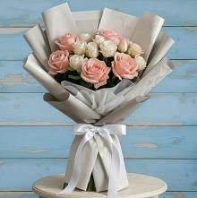Букет цветов из:  Розы в Павловске Алтайского края