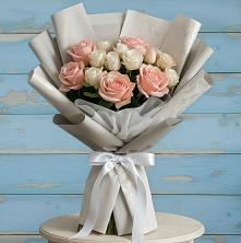 Букет цветов из:  Розы в Павловске Алтайского края