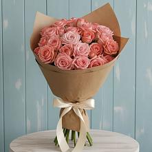 Букет цветов из:  Розы в Павловске Алтайского края
