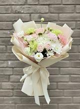 Букет цветов из:  Гвоздики, Розы, Лизиантусы и Хризантемы в Павловске Алтайского края