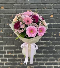 Букет цветов из:  Герберы и Хризантемы в Павловске Алтайского края