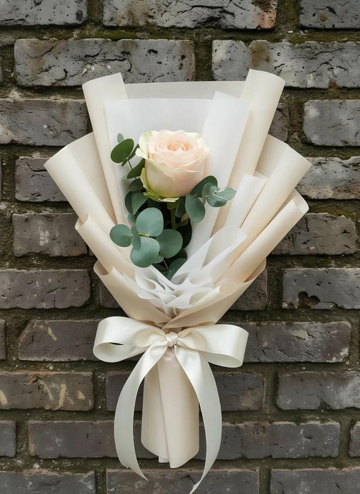 Букет цветов из: Розы в Павловске Алтайского края