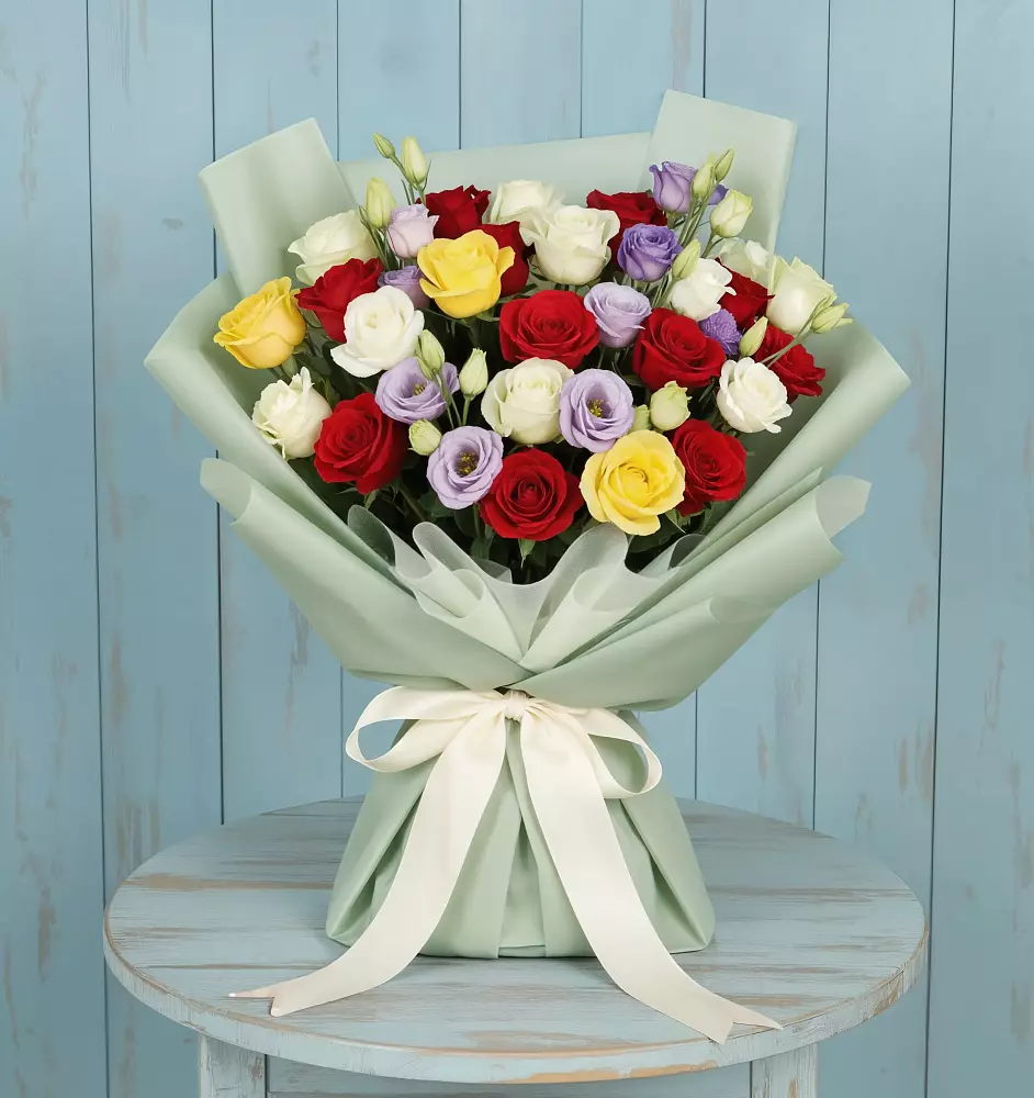 Букет цветов из: Розы в Павловске Алтайского края