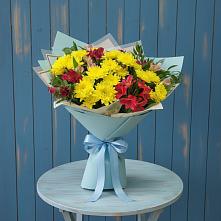Букет цветов из:  Альстромерии и Хризантемы в Павловске Алтайского края