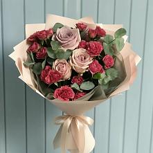 Букет цветов из:  Гвоздики и Розы в Павловске Алтайского края