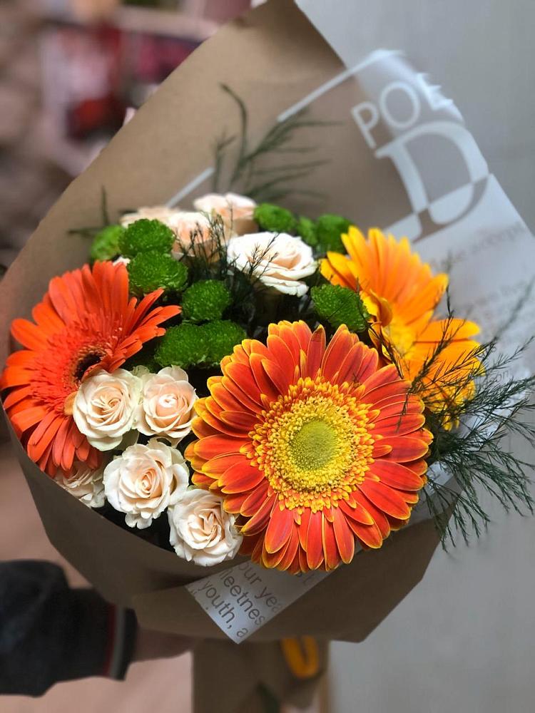 Букет цветов из: Герберы, Хризантемы и Розы в Павловске Алтайского края